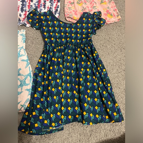 Set of five 2T summer dresses and rompers girl/toddler/Youth - Picture 2 of 7